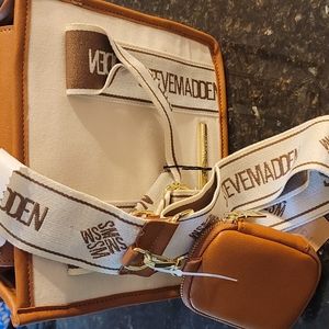 Steve madden small tote from tictoc